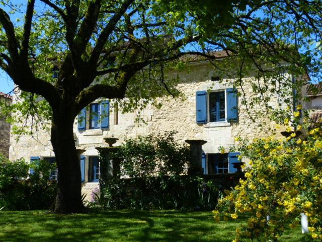 L'Echappée Belle Périgord Bed and Breakfast Cercles Exterior foto