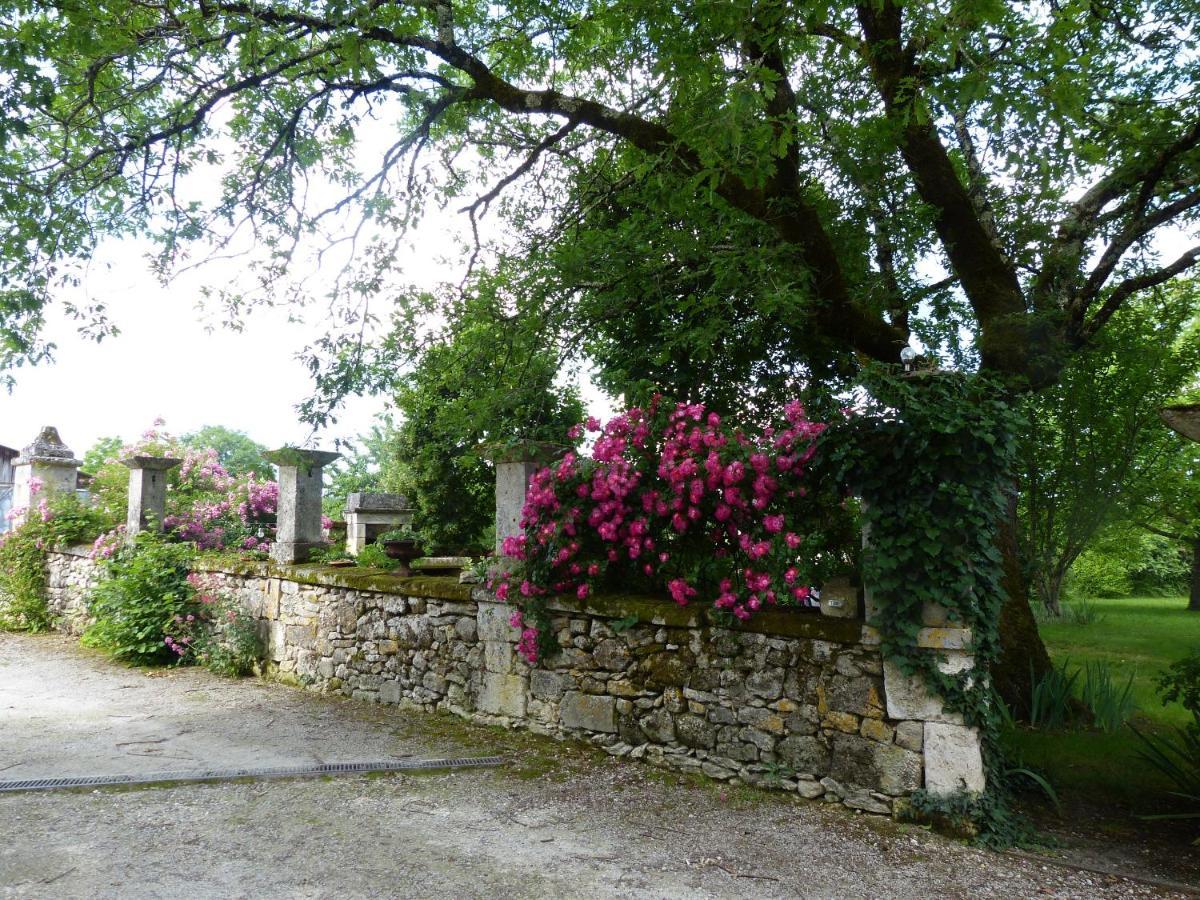 L'Echappée Belle Périgord Bed and Breakfast Cercles Exterior foto