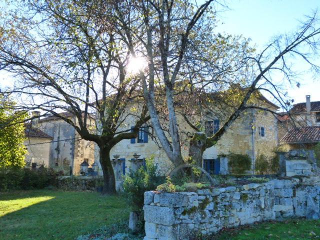 L'Echappée Belle Périgord Bed and Breakfast Cercles Exterior foto