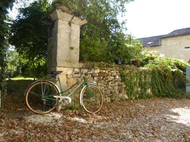 L'Echappée Belle Périgord Bed and Breakfast Cercles Exterior foto