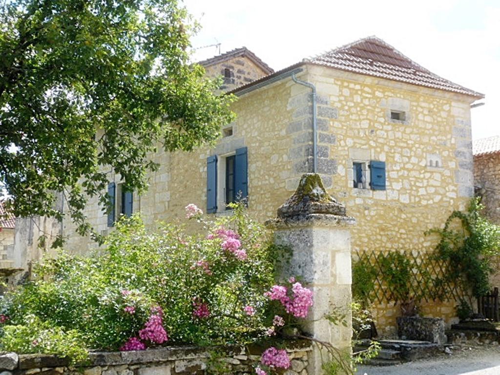 L'Echappée Belle Périgord Bed and Breakfast Cercles Exterior foto